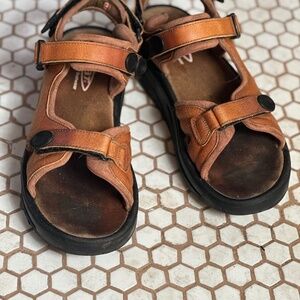 RARE MBT Leather Sandals......Rocker-Sole African Barefoot Style